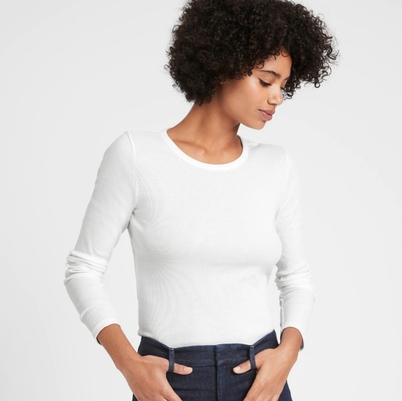 Banana Republic Tops - 6/$15 ❤ Banana Republic Long Sleeve Tee